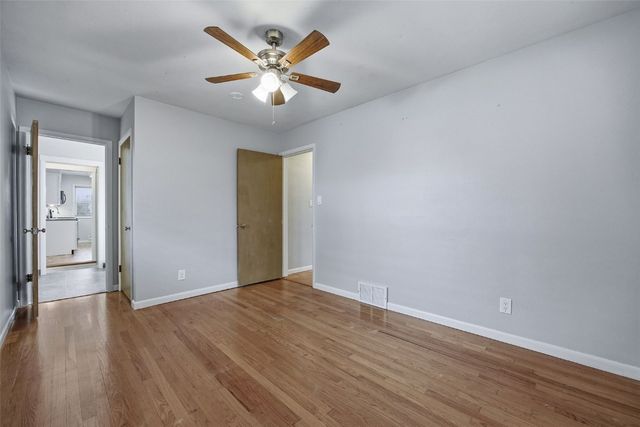 1341 Memorial Dr SE, Cedar Rapids, IA 52403