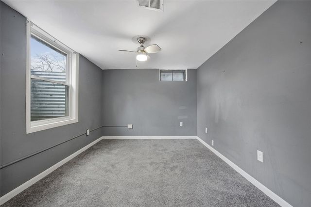 1341 Memorial Dr SE, Cedar Rapids, IA 52403