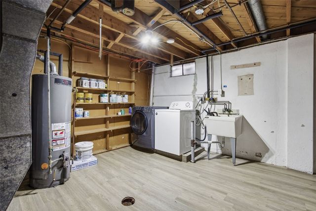 1341 Memorial Dr SE, Cedar Rapids, IA 52403