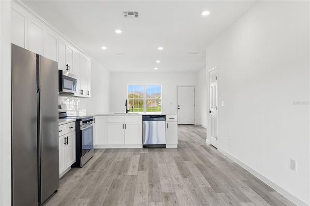 833 E COLVILLE DR, Poinciana, FL 34759
