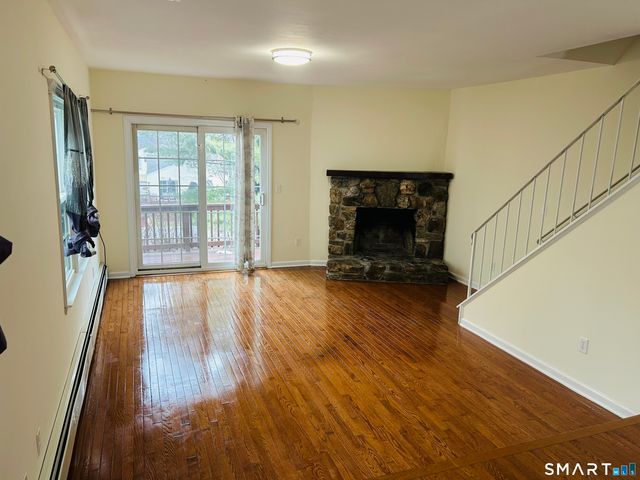 82 Sunrise Avenue 82, Fairfield, CT 06824