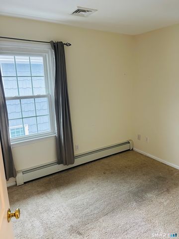 82 Sunrise Avenue 82, Fairfield, CT 06824