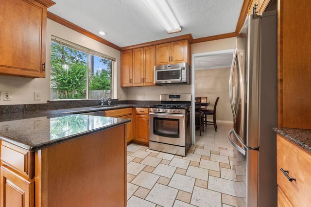 9302 Wandsworth Drive, Spring, TX 77379