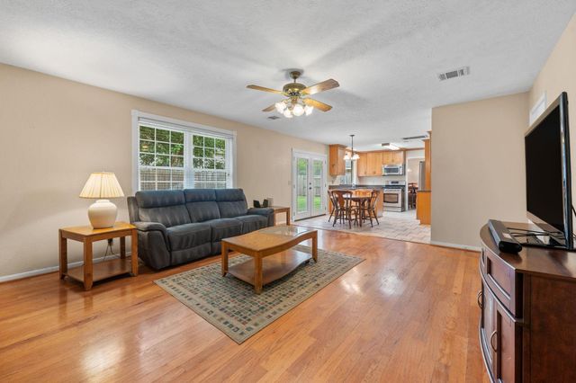 9302 Wandsworth Drive, Spring, TX 77379