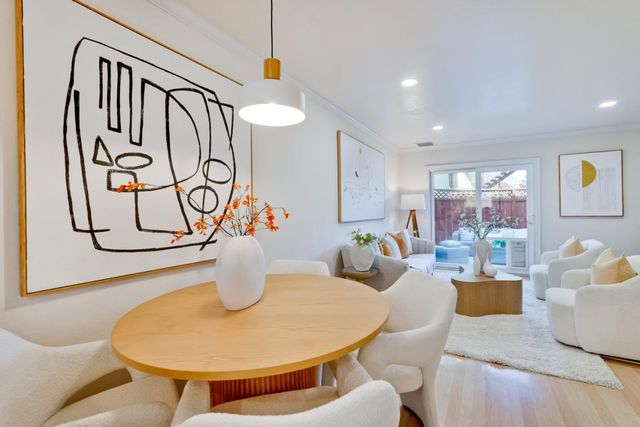 447 Oak Avenue, Redwood City, CA 94061