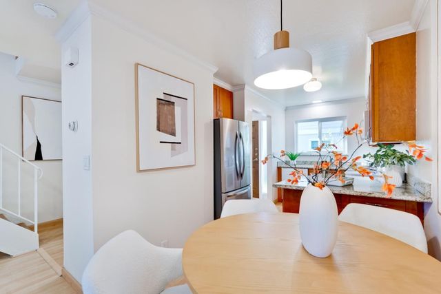 447 Oak Avenue, Redwood City, CA 94061