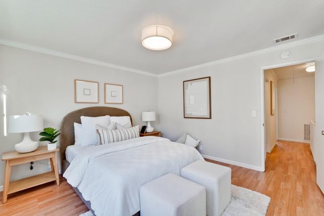 447 Oak Avenue, Redwood City, CA 94061