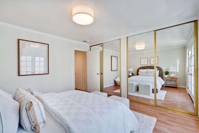 447 Oak Avenue, Redwood City, CA 94061