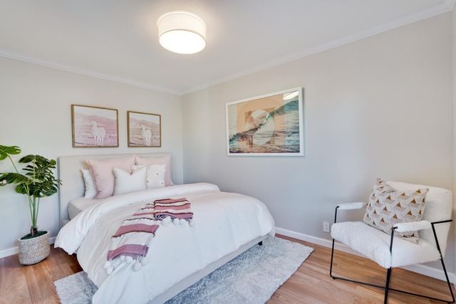 447 Oak Avenue, Redwood City, CA 94061