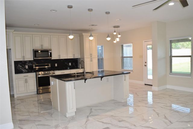 411 Paddock Lane, Celina, TX 75009