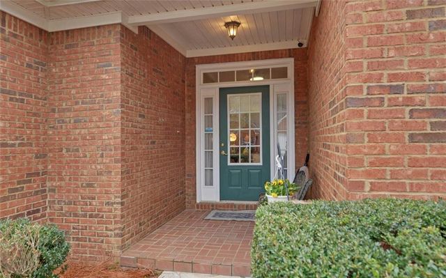 926 Brenau Point Drive, Gainesville, GA 30501