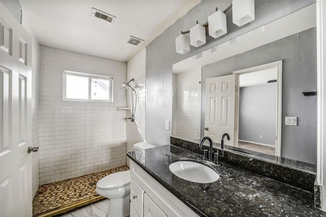 6015 W Airport Boulevard, Houston, TX 77035