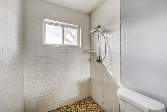 6015 W Airport Boulevard, Houston, TX 77035