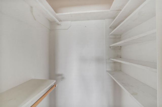 6015 W Airport Boulevard, Houston, TX 77035