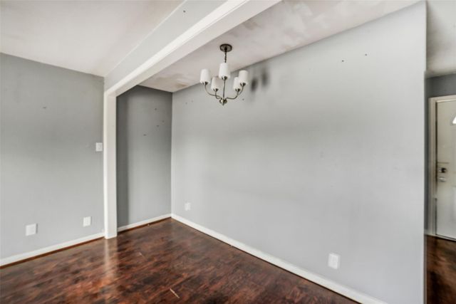 6015 W Airport Boulevard, Houston, TX 77035