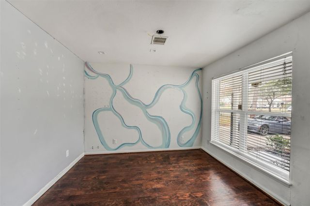 6015 W Airport Boulevard, Houston, TX 77035