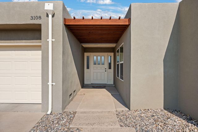 3108 DALLAS Street NE, Albuquerque, NM 87110