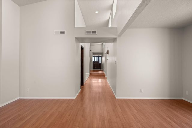 3108 DALLAS Street NE, Albuquerque, NM 87110