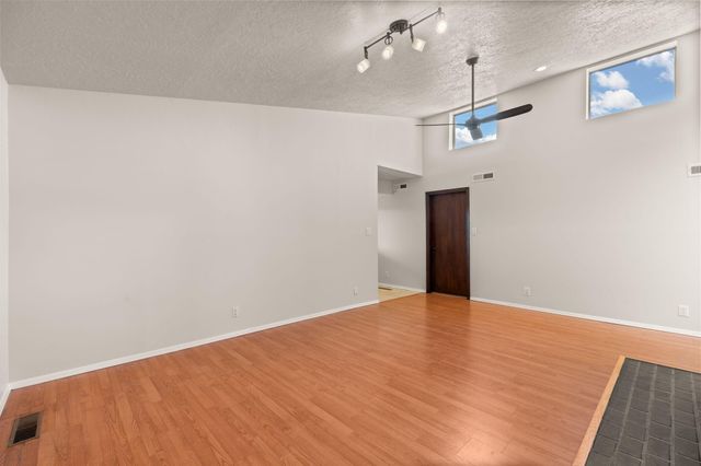 3108 DALLAS Street NE, Albuquerque, NM 87110