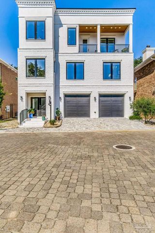 1522 White Caps Ln, Pensacola, FL 32507