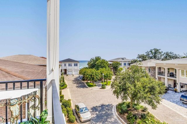 1522 White Caps Ln, Pensacola, FL 32507