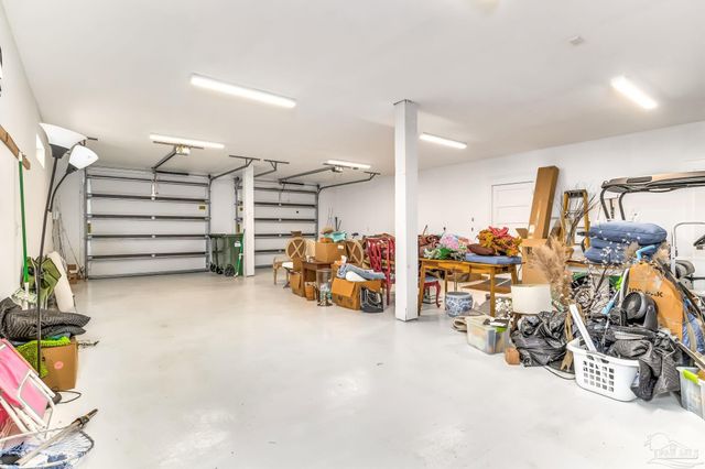 1522 White Caps Ln, Pensacola, FL 32507