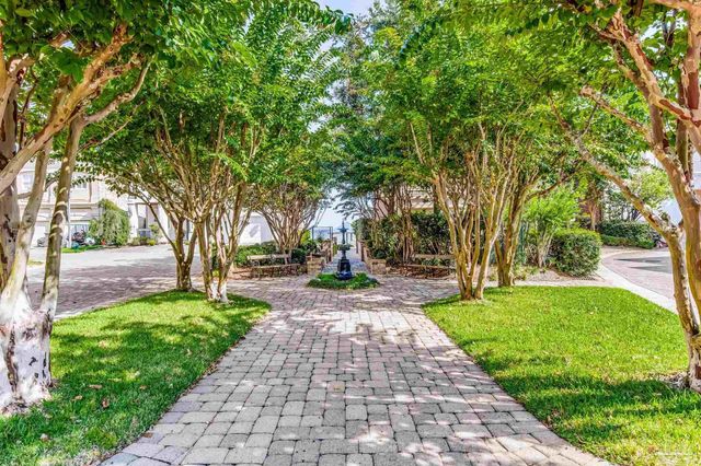1522 White Caps Ln, Pensacola, FL 32507