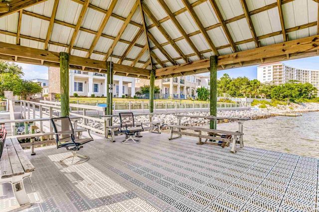 1522 White Caps Ln, Pensacola, FL 32507