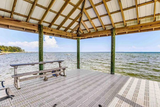 1522 White Caps Ln, Pensacola, FL 32507