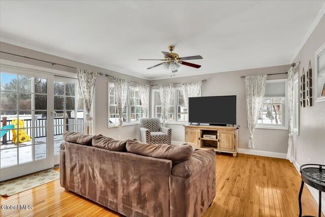 1003 Sterling Ridge Drive, Rensselaer, NY 12144