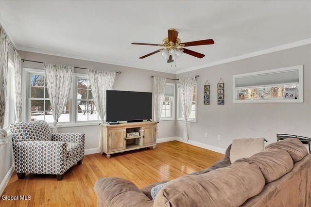 1003 Sterling Ridge Drive, Rensselaer, NY 12144