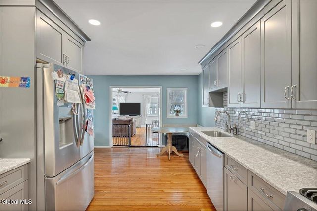 1003 Sterling Ridge Drive, Rensselaer, NY 12144