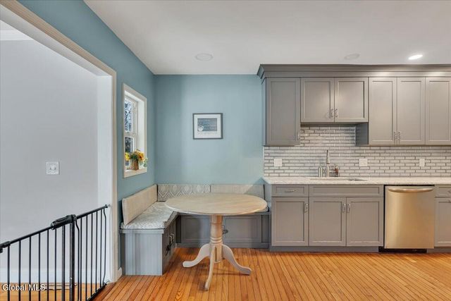 1003 Sterling Ridge Drive, Rensselaer, NY 12144