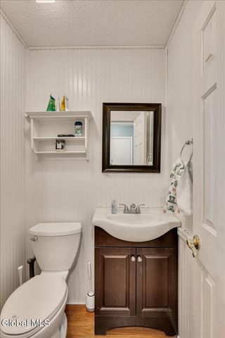 1003 Sterling Ridge Drive, Rensselaer, NY 12144