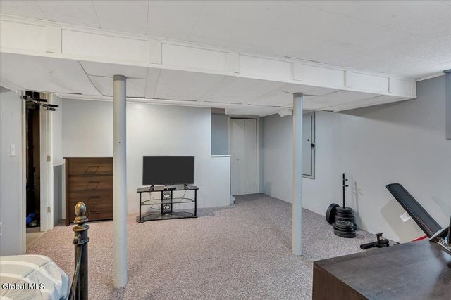 1003 Sterling Ridge Drive, Rensselaer, NY 12144