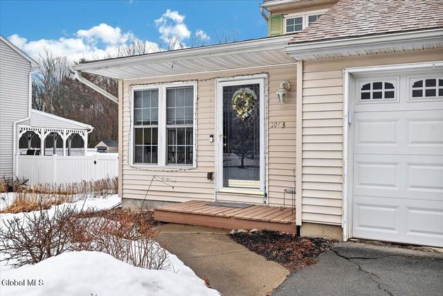 1003 Sterling Ridge Drive, Rensselaer, NY 12144