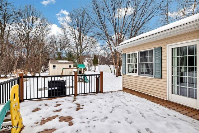 1003 Sterling Ridge Drive, Rensselaer, NY 12144