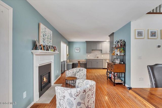 1003 Sterling Ridge Drive, Rensselaer, NY 12144