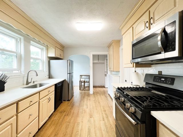 31 Grassmere Rd -, Brookline, MA 02467