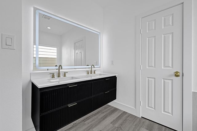 2325 Hampton Street, Houston, TX 77088