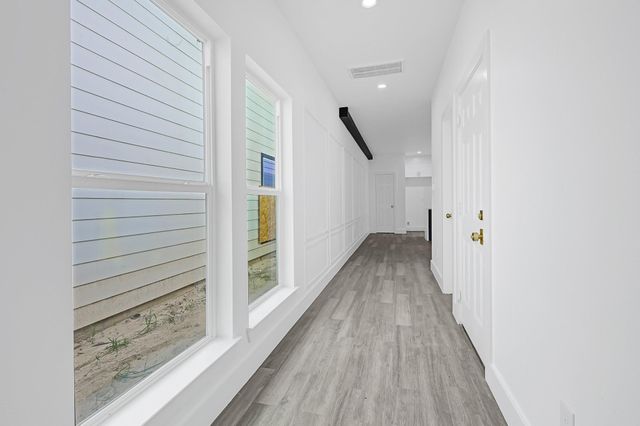 2325 Hampton Street, Houston, TX 77088