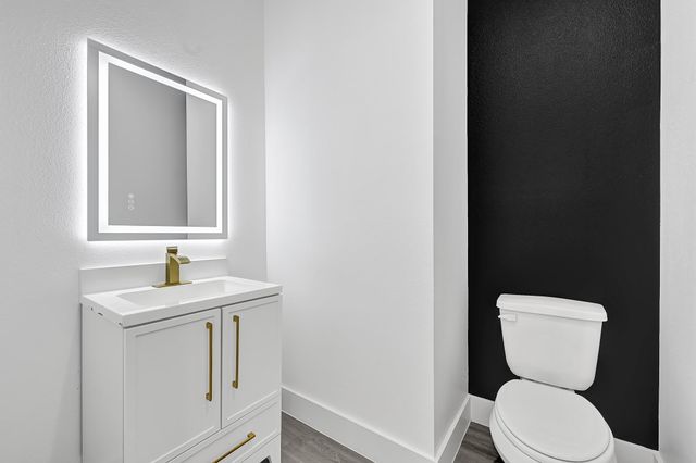 2325 Hampton Street, Houston, TX 77088