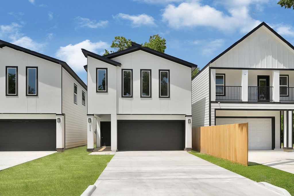 2325 Hampton Street, Houston, TX 77088