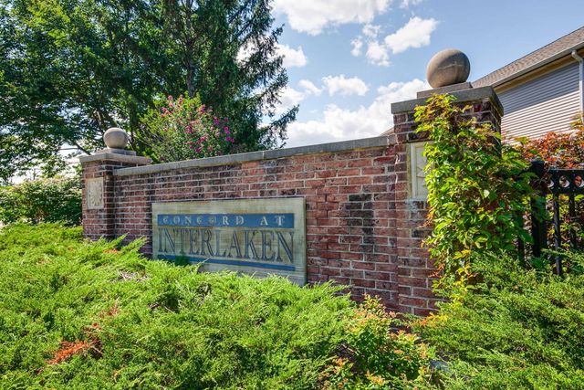 1713 Nathan Lane, Libertyville, IL 60048