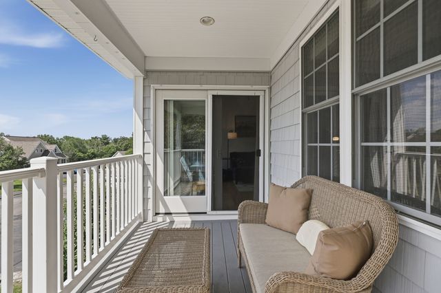 90 Carrington Ln 90, Uxbridge, MA 01569