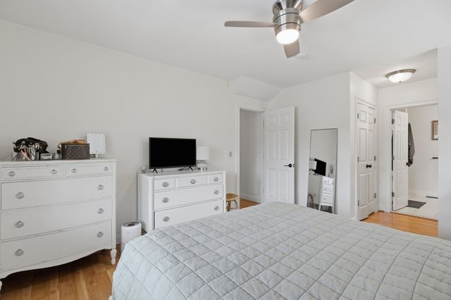 90 Carrington Ln 90, Uxbridge, MA 01569