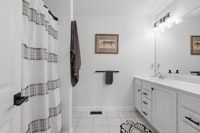 90 Carrington Ln 90, Uxbridge, MA 01569