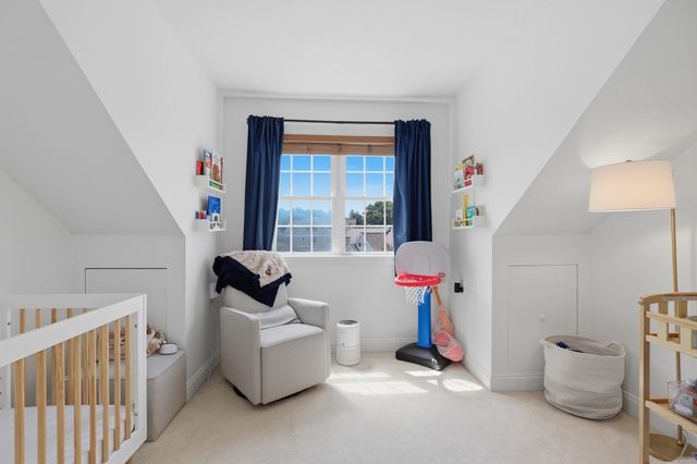 90 Carrington Ln 90, Uxbridge, MA 01569