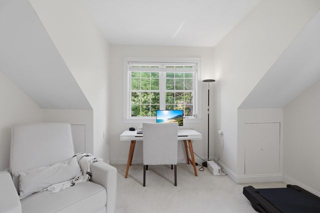 90 Carrington Ln 90, Uxbridge, MA 01569