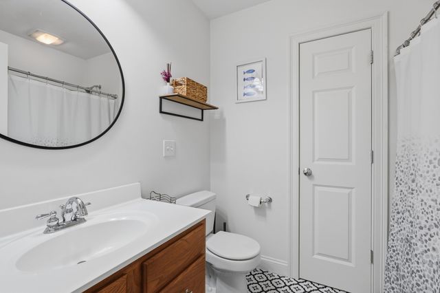90 Carrington Ln 90, Uxbridge, MA 01569
